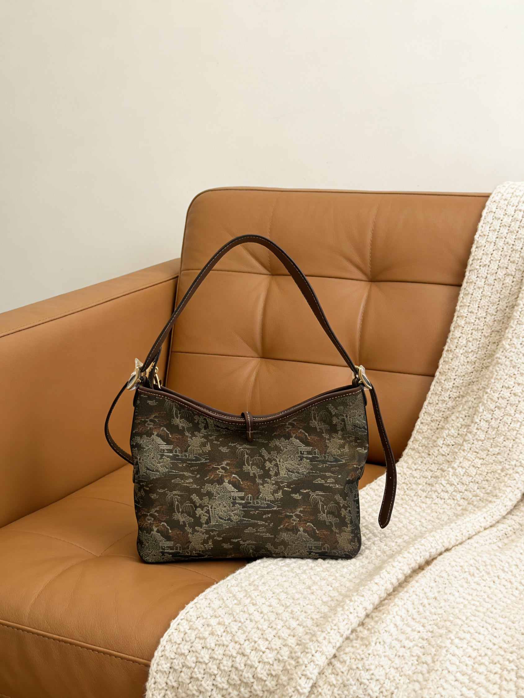 Vintage Scenic Bag